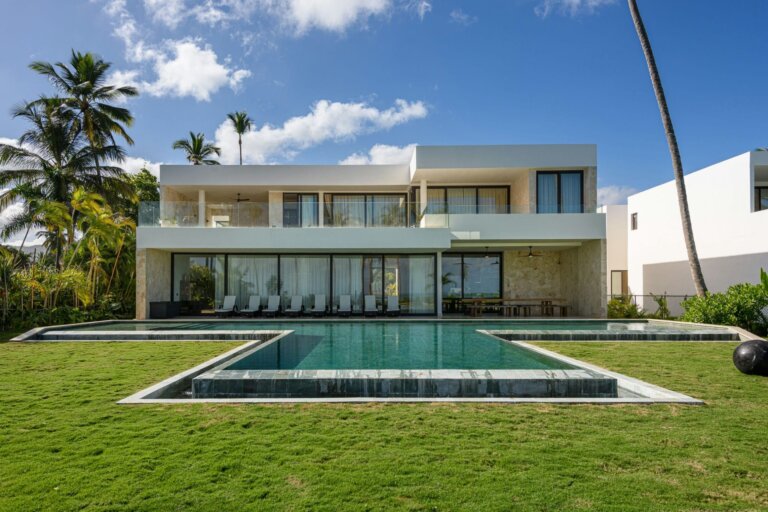 villa-dominican-republic-caribbean-luxury-pool-valentina-swim-3_h_l